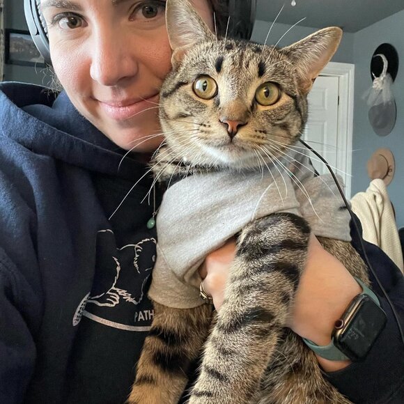 Meet your Posher, Beth - Picture 4 of 8